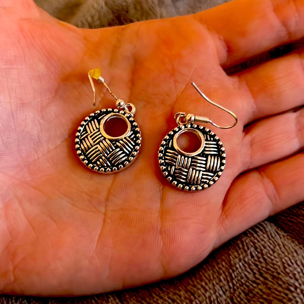 DaVinci Silver basket weave pattern dangle earrings